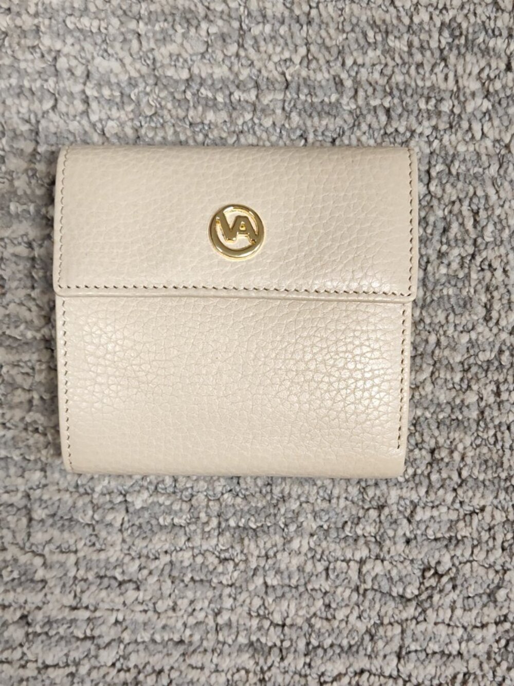 New in Box! Women's Valentina Italian Pebbled Leather Wallet -Beige Color